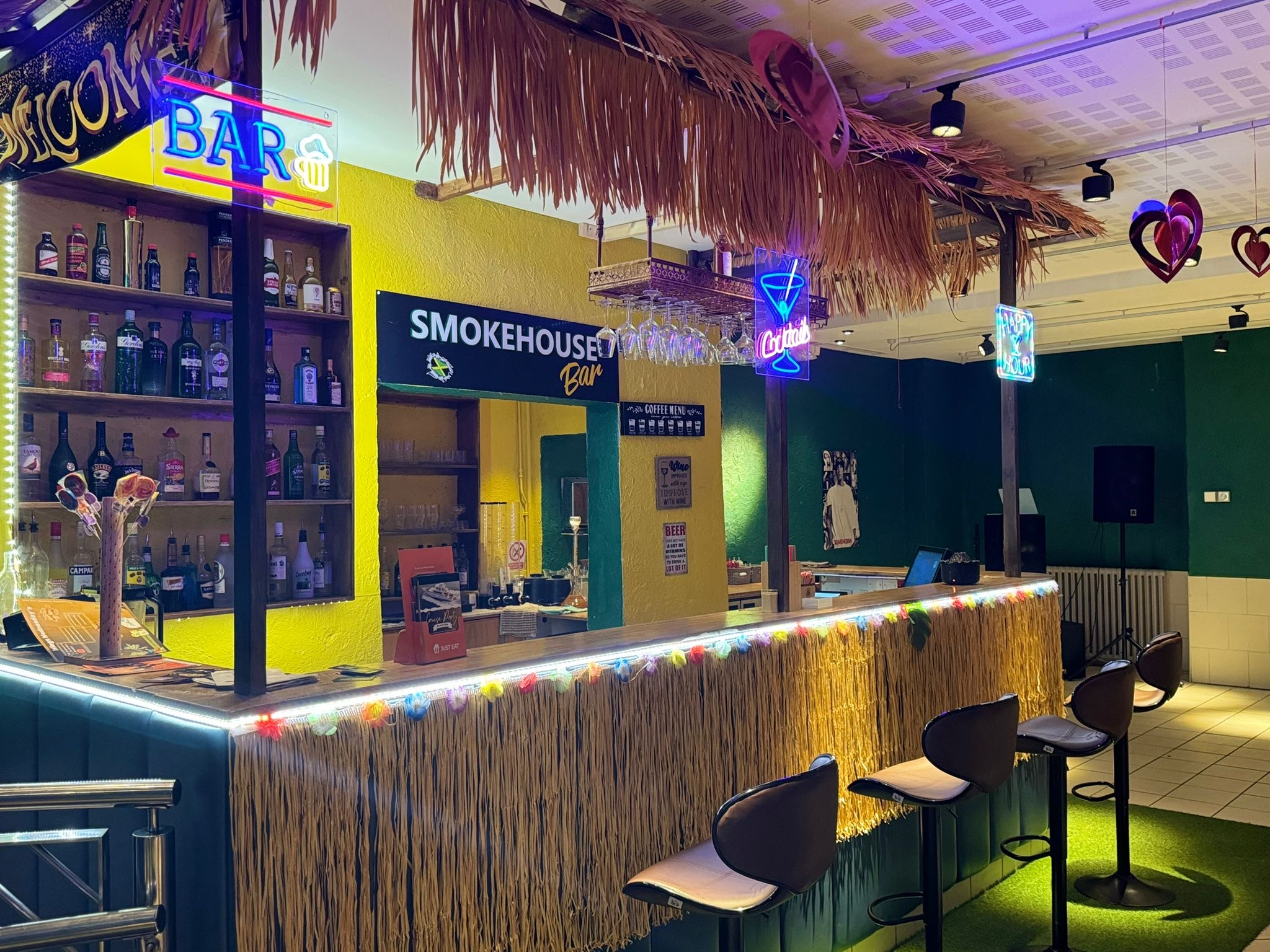 Hardball Caribbean Smokehouse - Image 4